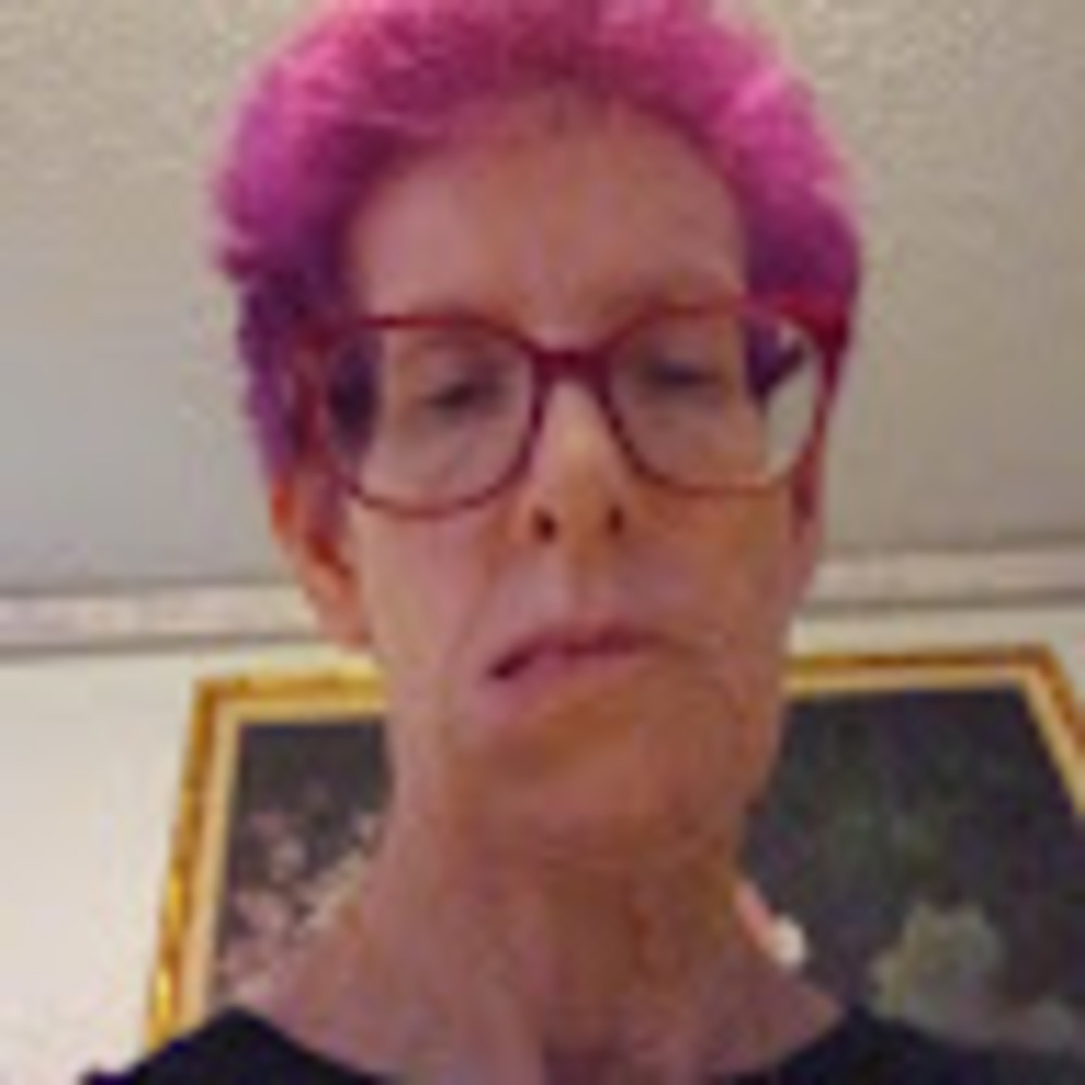 Meet your Posher, Angela